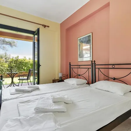 Ionian Breeze 4 * Frínion